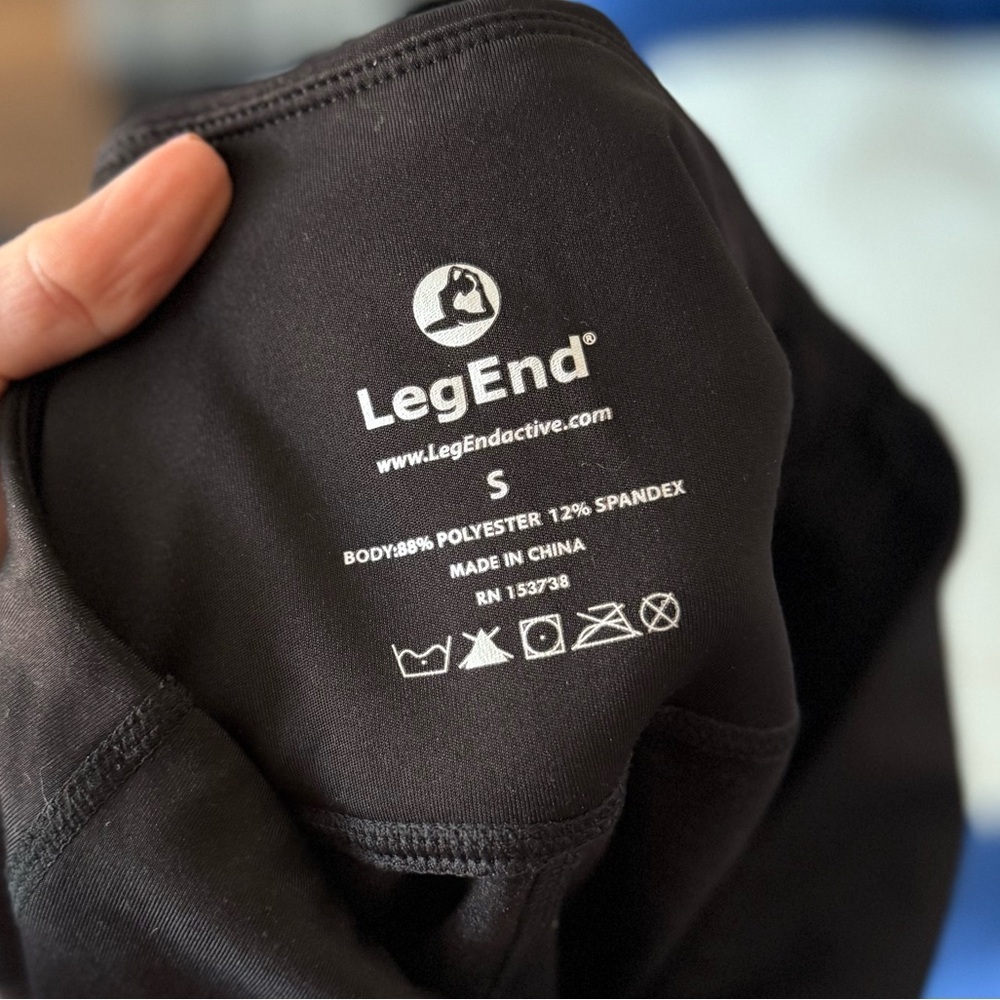 Legland black yoga leggings soft stretchy buttlift NWOT - Picture 3 of 7